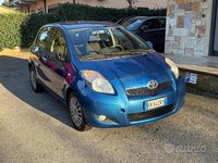 Usata Toyota Yaris Sol 101 CV (74 kW) 2011 Blu Utilitaria