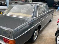 Usata Mercedes 220 104 CV (76 kW) 1972 Grigio