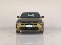 Usata Lancia Ypsilon 110 CV (80 kW) 2024 Vernice oro Utilitaria