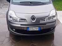 Usata Renault Modus 75 CV (55 kW) 2011 Grigio Monovolume