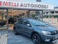 Usata Dacia Sandero Stepway 90 CV (66 kW) 2017 Grigio Berlina