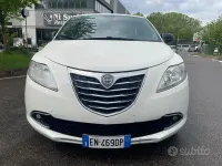 Gebraucht Lancia Ypsilon S 95 PS (69 kW) 2012 Weiß Kleinwagen