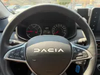 Usata Dacia Sandero Expression 91 CV (66 kW) 2023 Verde scuro Berlina