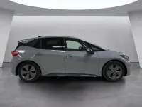 Usata Cupra Born 69 kW (95 CV) 2023 Grigio / pastello Utilitaria