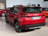 Usata Peugeot 2008 120 CV (88 kW) 2017 Rosso SUV