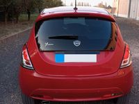 Usata Lancia Ypsilon 69 CV (50 kW) 2016 Rosso Utilitaria