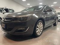Usata Opel Astra Cosmo 110 CV (80 kW) 2013 Grigio Berlina