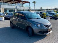 Usata Lancia Ypsilon Gold 69 CV (50 kW) 2023 Grigio Utilitaria