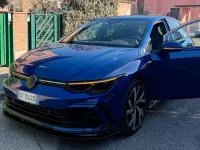 Usata VW Golf VIII R-line 150 CV (110 kW) 2021 Blu/azzurro Berlina