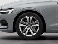 Nuova Volvo V60 Core 197 CV (144 kW) 2025 Grigio Station wagon