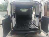 Usata Fiat Doblò 104 CV (76 kW) 2012 Bianco Monovolume