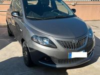 usata Lancia Ypsilon 1.0 firefly hybrid Gold