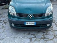 Usata Renault Kangoo Luxe 95 CV (69 kW) 2007 Verde Monovolume