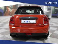 Begagnad Mini ONE 75 HK (55 kW) 2020 Brun Halvkombi