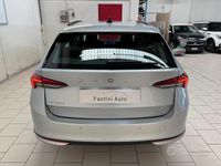 Käytetty Skoda Octavia Executive 150 HP (110 kW) 2024 Harmaa Farmari