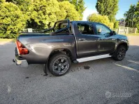 Usata Toyota HiLux 150 CV (110 kW) 2022 Grigio Pick-up