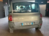 Usata Fiat Multipla 110 CV (80 kW) 2002 Grigio Monovolume