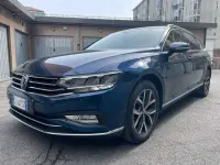 Usata VW Passat Executive 150 CV (110 kW) 2022 Blu/azzurro Station wagon