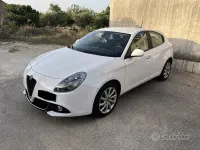 Usata Alfa Romeo Giulietta 120 CV (88 kW) 2019 Bianco Utilitaria