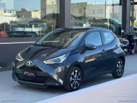 Usata Toyota Aygo 72 CV (52 kW) 2018 Grigio Utilitaria