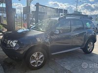 Usata Dacia Duster Lauréate 110 CV (80 kW) 2015 Grigio SUV