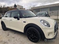 Usata Mini Cooper D 116 CV (85 kW) 2016 Beige Utilitaria