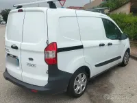 Usata Ford Transit Courier 100 CV (73 kW) 2021 Bianco Furgone