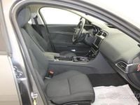 Usata Jaguar XE 180 CV (132 kW) 2018 Verde Berlina