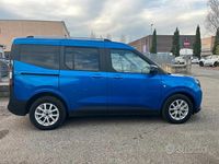 Usata Ford Tourneo Courier Titanium 125 CV (91 kW) 2024 Blu Monovolume