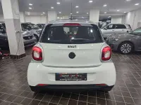 Usata Smart ForFour Passion 69 CV (50 kW) 2016 Alpine white metallizzato Utilitaria