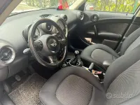Usata Mini Countryman 111 CV (81 kW) 2011 Giallo SUV