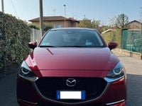 Begagnad Mazda 2 Evolve 90 HK (66 kW) 2022 Röd Halvkombi