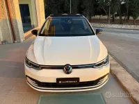 Usata VW Golf VIII Life 116 CV (85 kW) 2022 Bianco Berlina