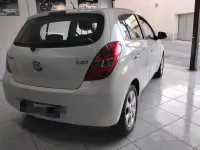 Usata Hyundai i20 78 CV (57 kW) 2010 Bianco Utilitaria