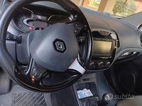 Usata Renault Captur 90 CV (66 kW) 2016 SUV