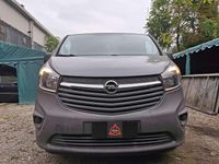 Usata Opel Vivaro 140 CV (102 kW) 2015 Grigio Monovolume