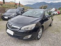 Usata Opel Astra Cosmo 140 CV (102 kW) 2012 Nero Berlina