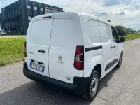 Usata Peugeot Partner 99 CV (72 kW) 2019 Bianco Monovolume