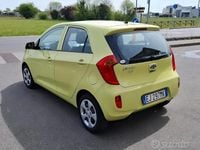Usata Kia Picanto City 69 CV (50 kW) 2011 Verde Utilitaria