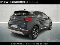 Usata Renault Captur Techno 145 CV (106 kW) 2024 Grigio SUV