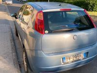 Usata Fiat Grande Punto 77 CV (56 kW) 2009 Bianco Utilitaria