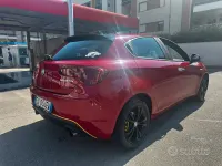 Usata Alfa Romeo Giulietta 82 CV (60 kW) 2011 Rosso Utilitaria