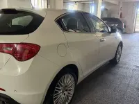 Usata Alfa Romeo Giulietta Exclusive 140 CV (102 kW) 2011 Utilitaria