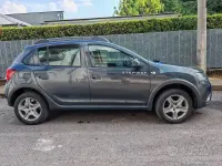 Begagnad Dacia Sandero Stepway 90 HK (66 kW) 2020 Grå Sedan
