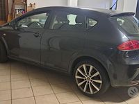 Occasion Seat Leon 100 ch (73 kW) 2011 Gris Citadine