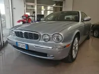 Usata Jaguar XJ Executive 207 CV (152 kW) 2007 Argento Berlina
