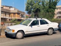 Usata Mercedes 190 72 CV (52 kW) 1988 Bianco Berlina