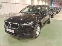 Usata Volvo XC40 Momentum 150 CV (110 kW) 2021 Nero SUV