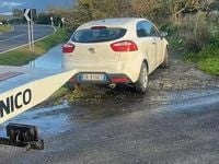 Usata Kia Rio 75 CV (55 kW) 2013 Bianco Berlina