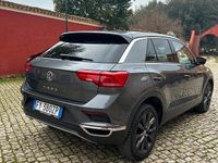 Usata VW T-Roc Business 116 CV (85 kW) 2019 Grigio SUV